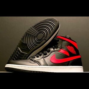 Jordan 1 Women’s 8 Siren Red 🚨 fast shipping Auth